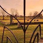Manoir De L Aubos *
