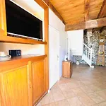 Manoir De L Aubos