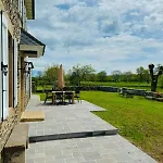 Manoir De L Aubos Pléaux