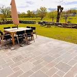 Manoir De L Aubos Hébergement de vacances *