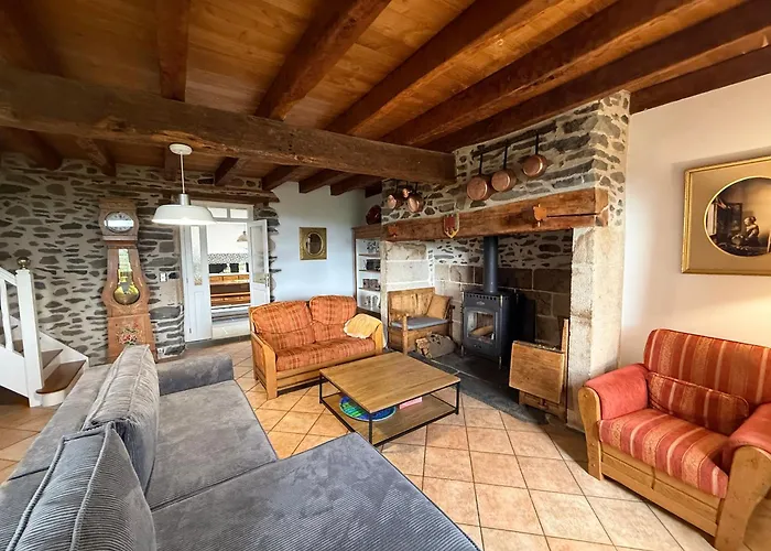 Manoir De L Aubos * Pleaux