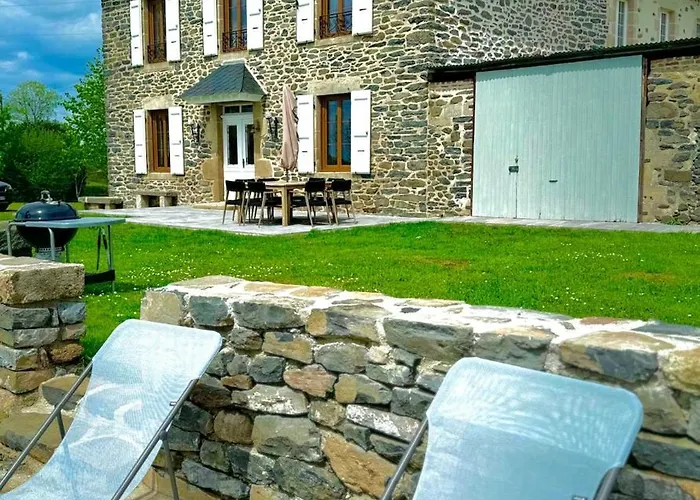 Manoir De L Aubos Дом отдыха *