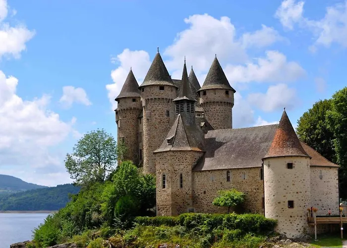 Manoir De L Aubos * Pleaux